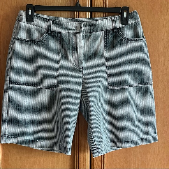 NEXT UK 12 Striped Women's Shorts 100% cotton made in Lithuania good condition - Picture 1 of 6